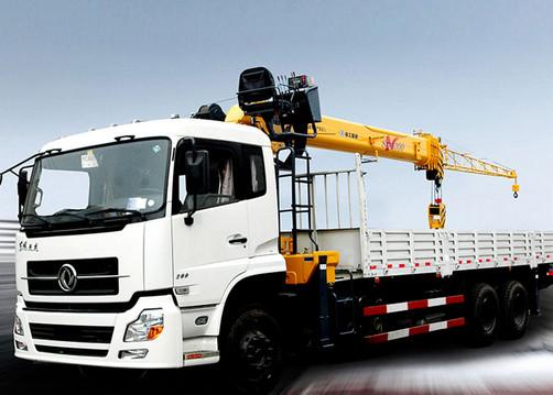 Hydraulic Telescopic Truck With Crane 16.5 Meters Lifting Height