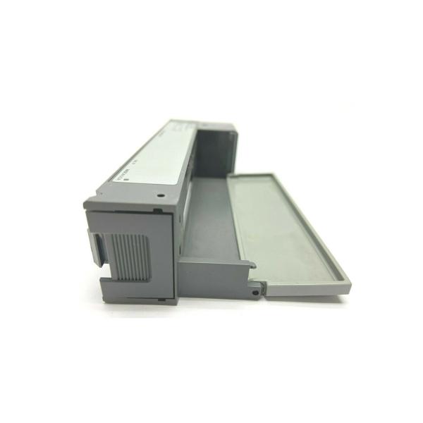 アレン ブラッドリーの1746 N2、SLC 500スロット注入口、源10-30ボルトのDCの