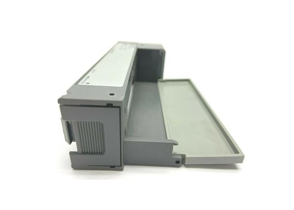 Allen-Bradley 1746-N2, enchimento do entalhe de SLC 500, 10-30 volts de fonte da C.C.