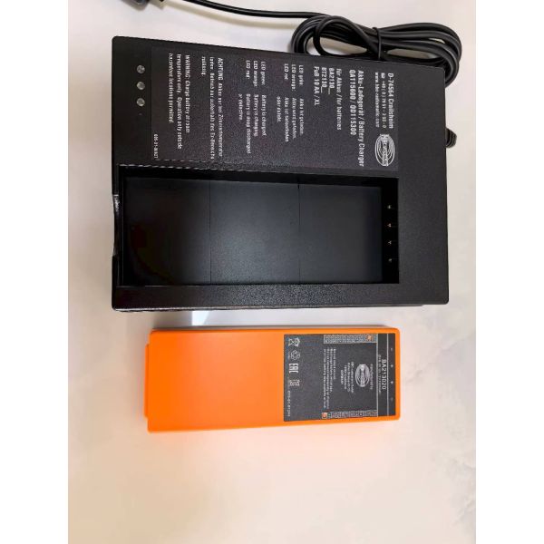 Zoomlion Xugong Pump Truck Kaishang Remote Control DCH2-01 Large Capacity 2500mA Battery 12V24  Car Charger
