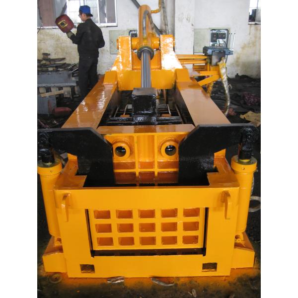 Steel Recycling 1350 KN Hydraulic Metal Baler 1800-2500kg/H For Small To Medium Scrap Yards