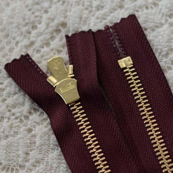 Tirettes en métal de Matt Nickel Gunmetal Antique Silver flexibles pour la veste noire