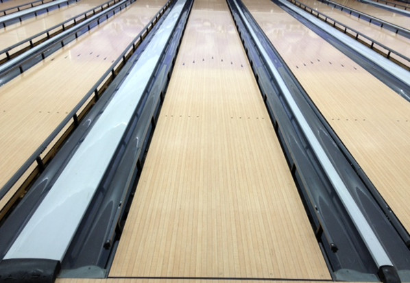 Calleja de bolos gris parachoques de alcantarillado parachoques semiautomáticos para niños con estilo de deporte bomba