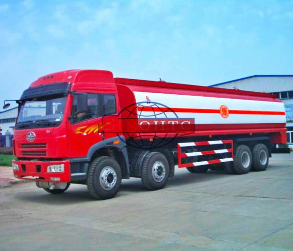 20 - 28 Tons Heavy Duty Fuel Carrier Truck , Gasoline / Liquid Chemical Tanker Truck
