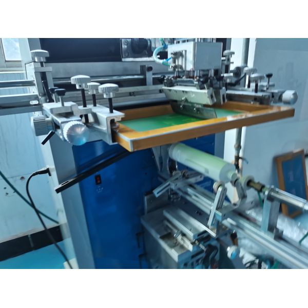 Semi-Automatic Screen Printing Machine with 220V Power and 1 Year Warranty for Round Oval Flat Bottles