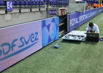 Inside Sport Arena Led Perimeter Scrolling Message Boards p10 Smd 3 In 1