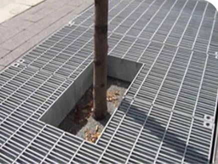 Premium Tree Pool Cover with Durable Steel Grating Design