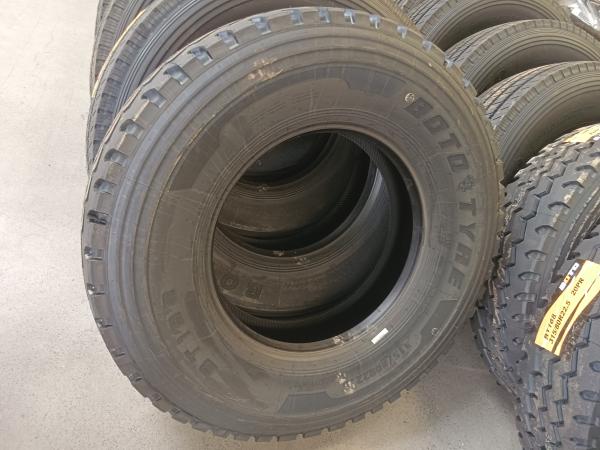 12.00R22.5 All Steel Radial Truck Tire Natural Rubber