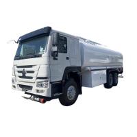 Camion à réservoir de carburant 20000L Sinotruk HOWO 6X4 Camion de transport d'huile d'essence avec distributeur