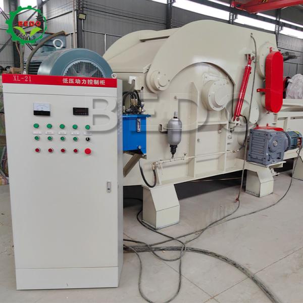 Powerful Diesel Engine Industrial Wood Crushing Machine For 1000MM Width Feeder Size
