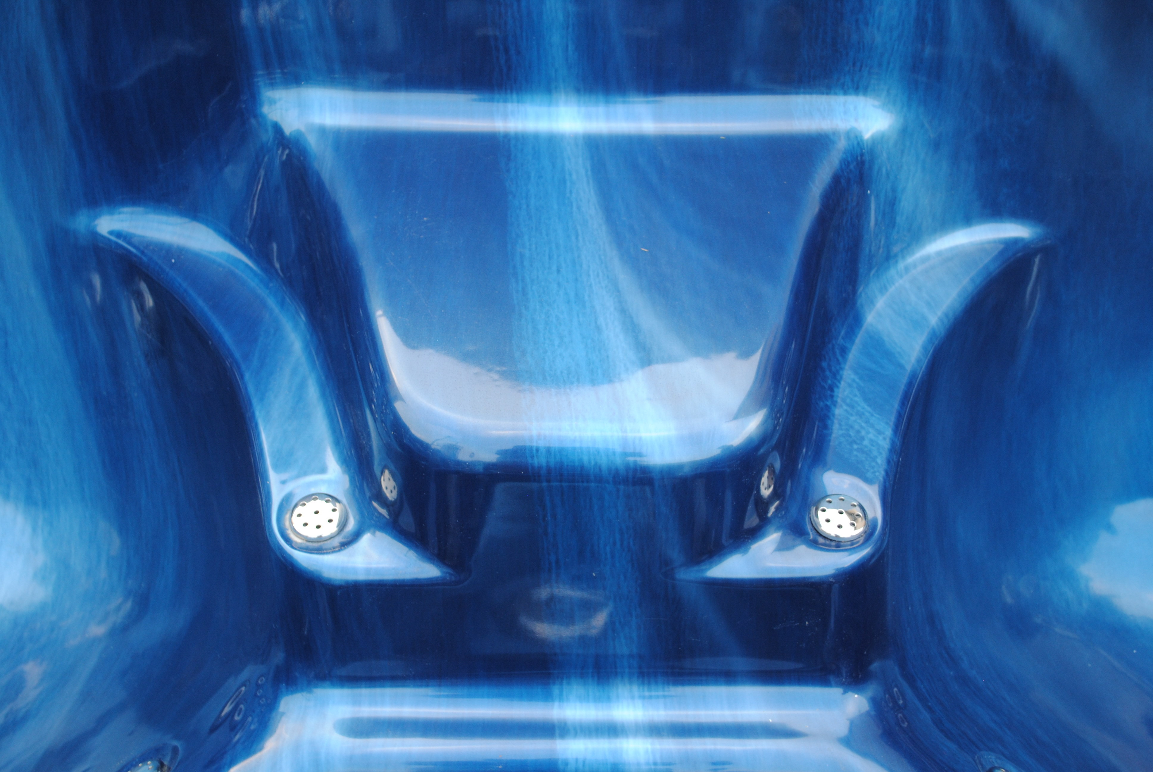 Portable Acrylic Massage Outdoor Bathtubs with 1 Cooling Seat, 1220 Liters Water Capacity