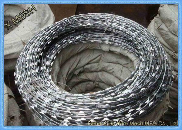 BTO22 Type High Tensile Barbed Wire , Welded Barbed Concertina Wire 75*150mm