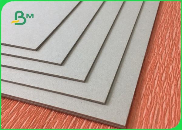 O cartão cinzento dobro 300gsm laminou a placa de papel para o calendário de mesa