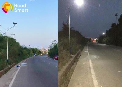 High Lumen IP65 Solar Parking Lot Lights , Solar Street Lamp With Lthium Battery