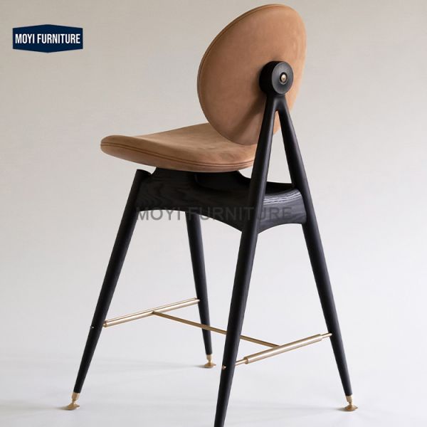 Round-Back Bar Chair