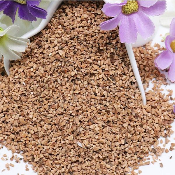 Precision Walnut Shell Blasting Abrasive 0.4% Oil Walnut Sandblasting