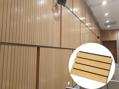 Painéis de madeira com ranhuras para isolamento acústico de MDF