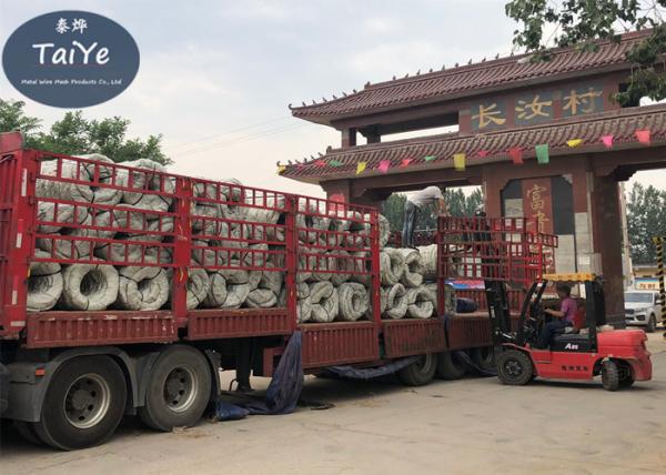 Reinforced Razor Edge Prison Wire Fence Different Size Razor Barbed Tape With Obstacle