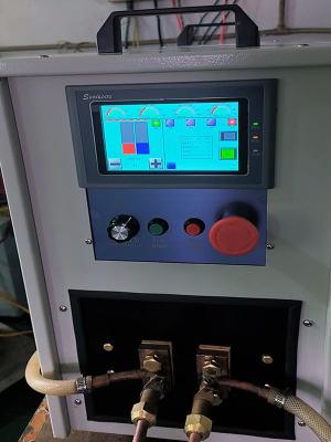 Máquina de aquecimento por indução portátil com tubo de perfuração Nível de ruído baixo 50/60Hz