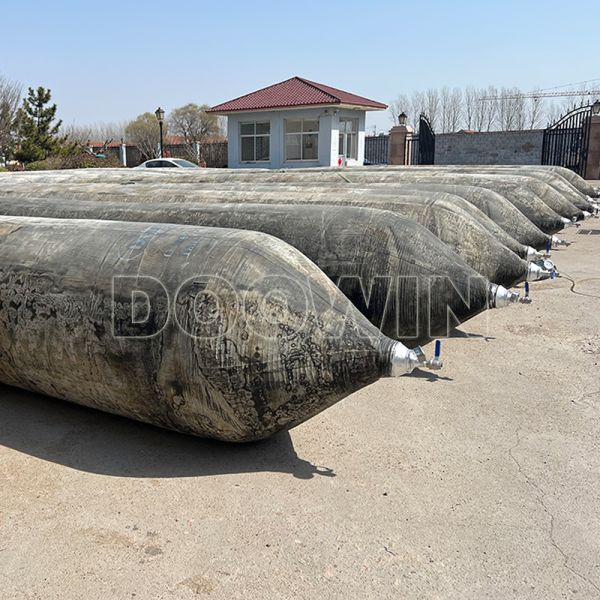 Cylindrical Inflatable Marine Airbags Multi layer Marine Rubber Air Bags