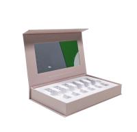 Caixas de embalagem de cosméticos personalizados Caixa de conjunto SkinCare com fecho magnético Caixa de suporte de bandeja de papel de cartão