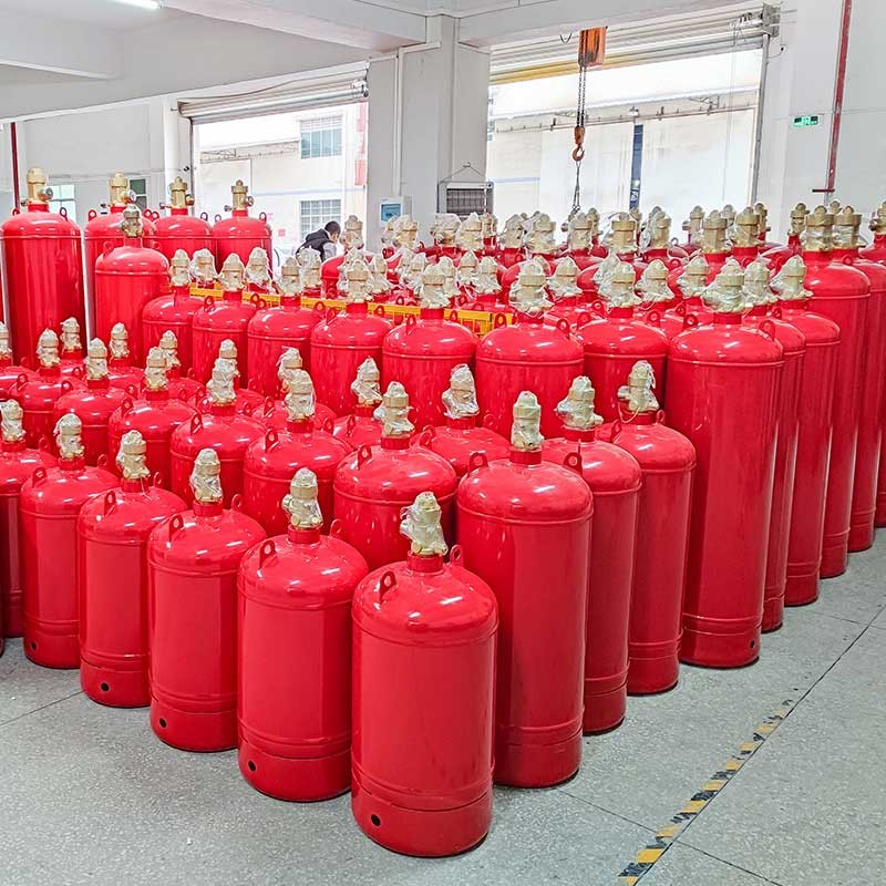 Система пожаротушения с очистным агентом для газовых баллонов двигательная комната Fm200