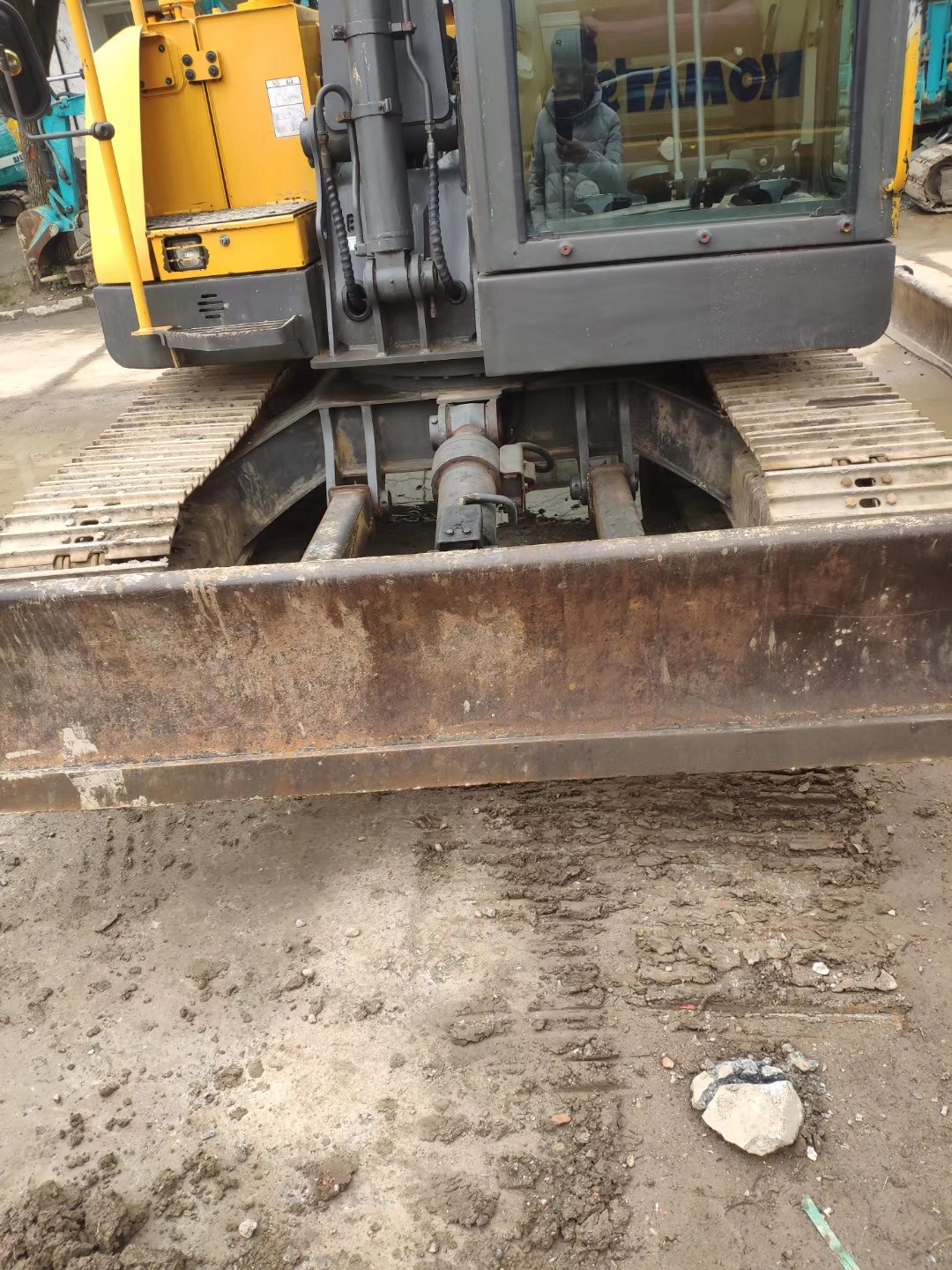 Эксплуатационный экскаватор Volvo EC80D из Китая