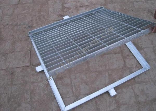 Hot Dipped Galvanized Steel Grating Perforated Metal Mesh 20mm-150mm Cross Bar Pitch