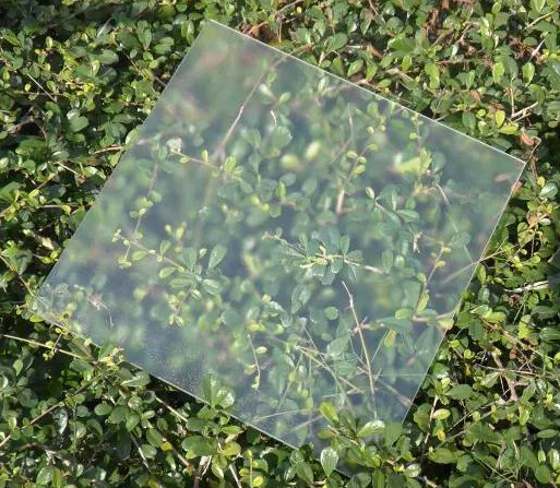 ISO Certified Solar Photovoltaic Glass High Heat Stability 25 Years Durability