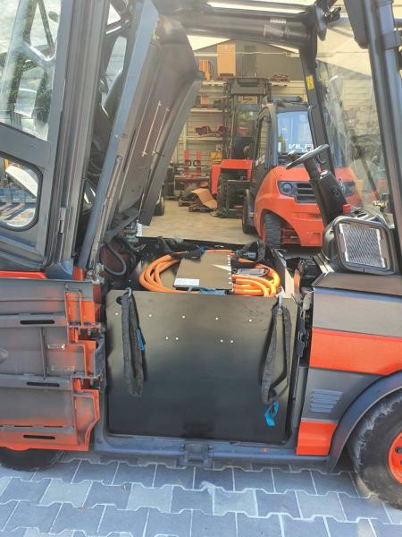 BenergyTech Forklift Lithium Battery 80V 1200AH With Long Cycle Life And Warranty To Replace Lead Acid Battery