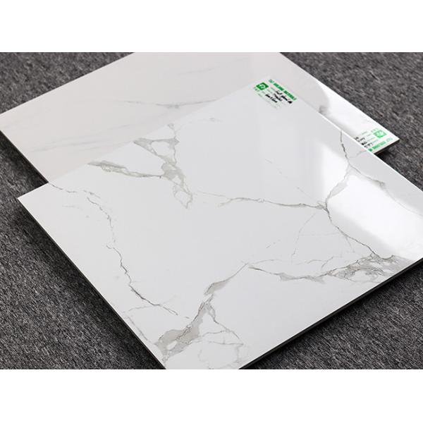 Плитка пола 600x600 фарфора отполировала застекленный поверхностный дизайн взгляда Каррары белый мраморный