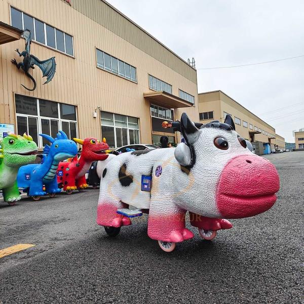 Conduite électrique pour enfants sur une vache 350W Animaux simulés animatronic