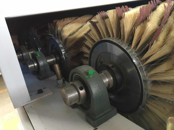 Curve panel wood frame door cabinet sanding machine with brush sanding rollers