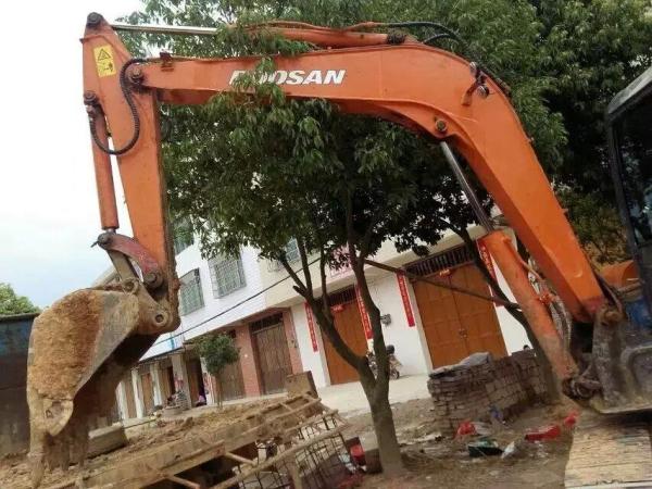 Mini used doosan dh56-7 dh60-7 dh80-7 excavator for sale