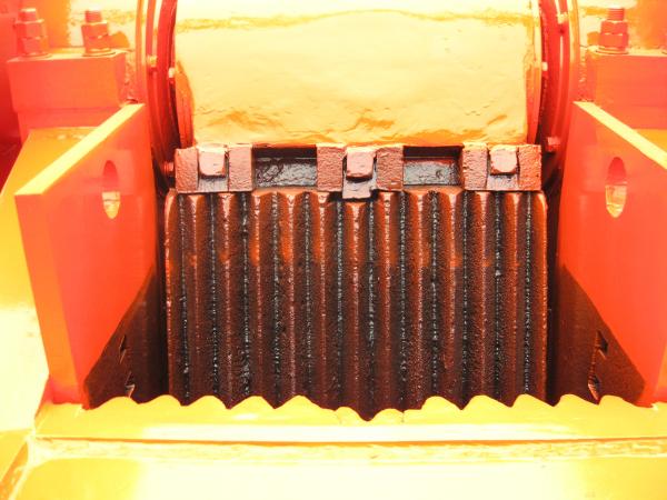 400 X 600 600 X 900 Jaw Cone 10T/H - 800T/H Crusher Mining Crusher