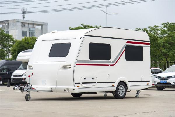 O reboque do curso da fibra de vidro do chassi de ALKO varia o passeador exterior Motorhome do feriado do tamanho
