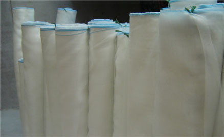 Silver Grey 45gsm Insect Proof Garden Netting 0.6 * 0.6mm Odorless For Small Shed