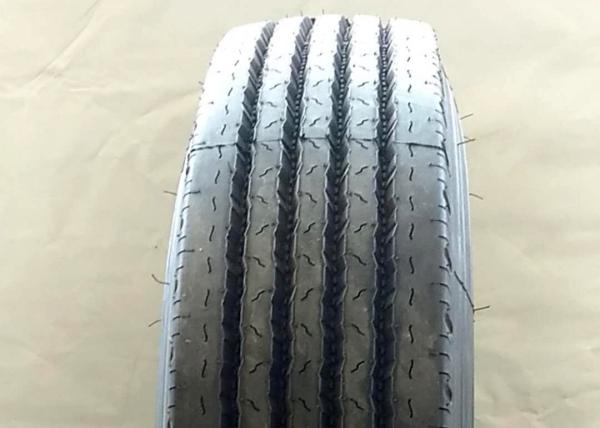 Tube Type Wide Base Tires Zigzag Shaped Sipes Design 8.25R20 TT ECE Approved