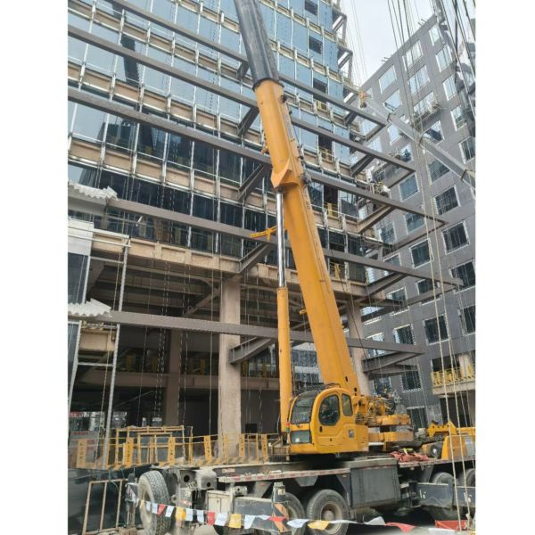 2022 Xc mg 80 ton truck crane Yellow a Official Lifting Capacity QY80K5D stock