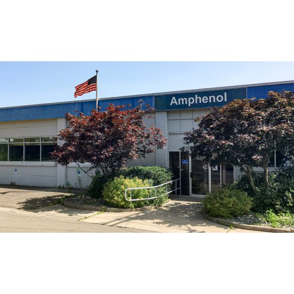 compression lug Amphenol SLPIRC85CPNB0 with press to release design and compliance to RoHS standards
