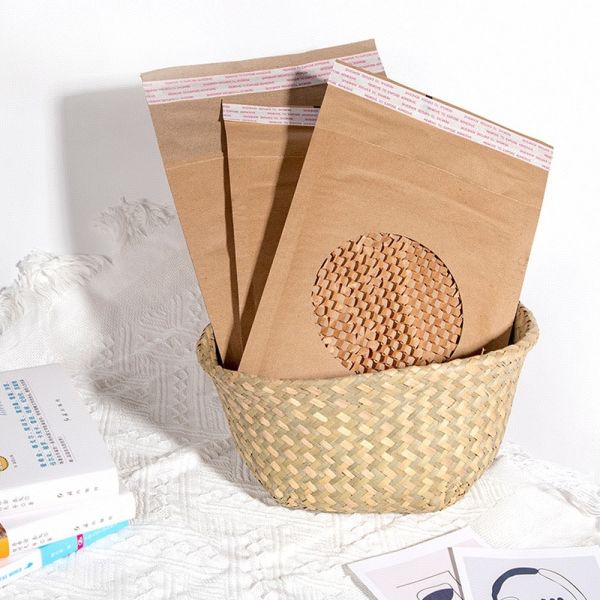 OEM Honeycomb Mailer Padded Kraft Mailers 26.5cm Honeycomb Padded Mailer For Tablets