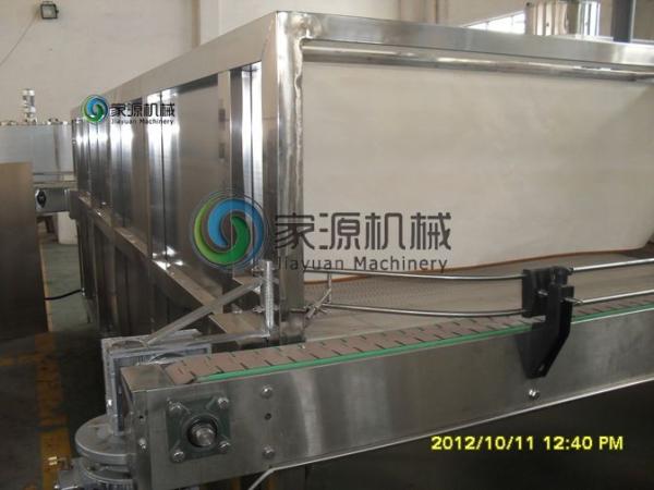 Máquina refrigerando da garrafa de vidro do suco, equipamento de processamento da bebida