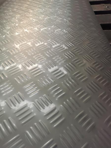 Perforated Embossed 316L Stainless Plate 2000mm Checkered Steel Sheet