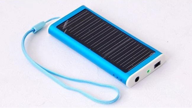 800mAH Ultrathin Mobile Phone Solar Charger With Solar Panels And High Efficiency