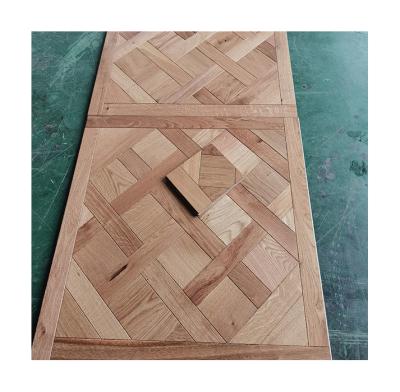 O parquet fumado do carvalho de Versalhes projetou o revestimento a Reino Unido, categoria do caráter