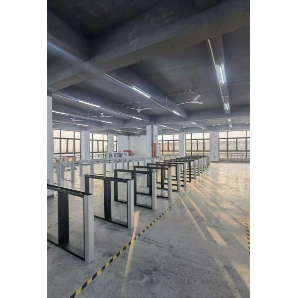304 Stainless Steel Swing Barrier Turnstile Gate with 5 Million Cycles and 600-900mm Channel Width