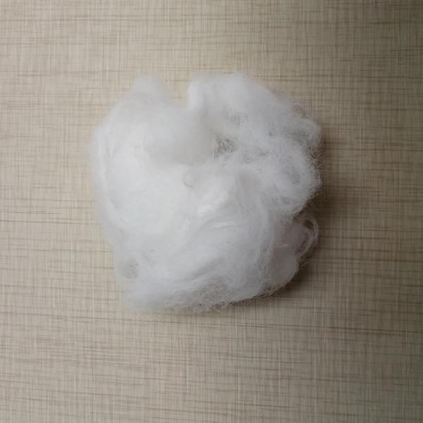 Lana duradera como la fibra de nylon con una larga vida útil y una densidad de 1,14-1,15 g/cm3