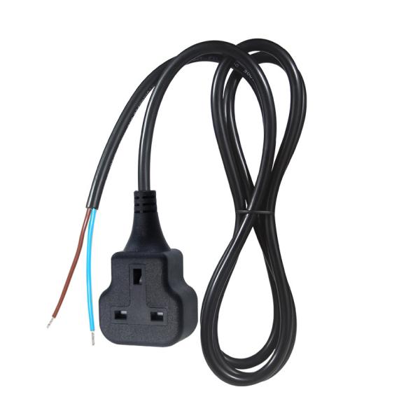 Socket féminin de la norme britannique (BS) avec bornes de fil pré-décapées et en conserve pour des connexions sécurisées par crimping