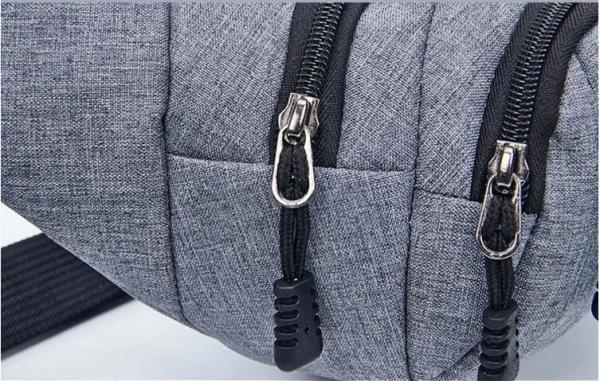 Durable Stylish Fanny Pack 600D Tone Polyester Made With 3 Zipper Pockets