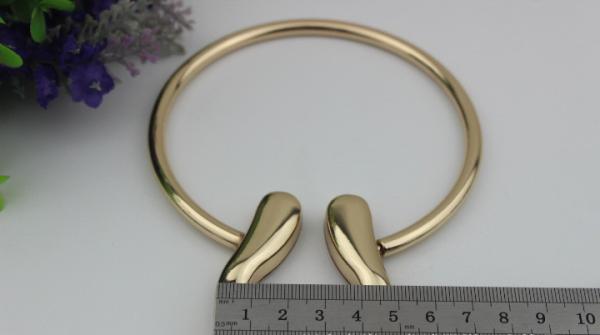 Custom metal hardware accessories zinc alloy light gold purse leather low price handbag strap handle